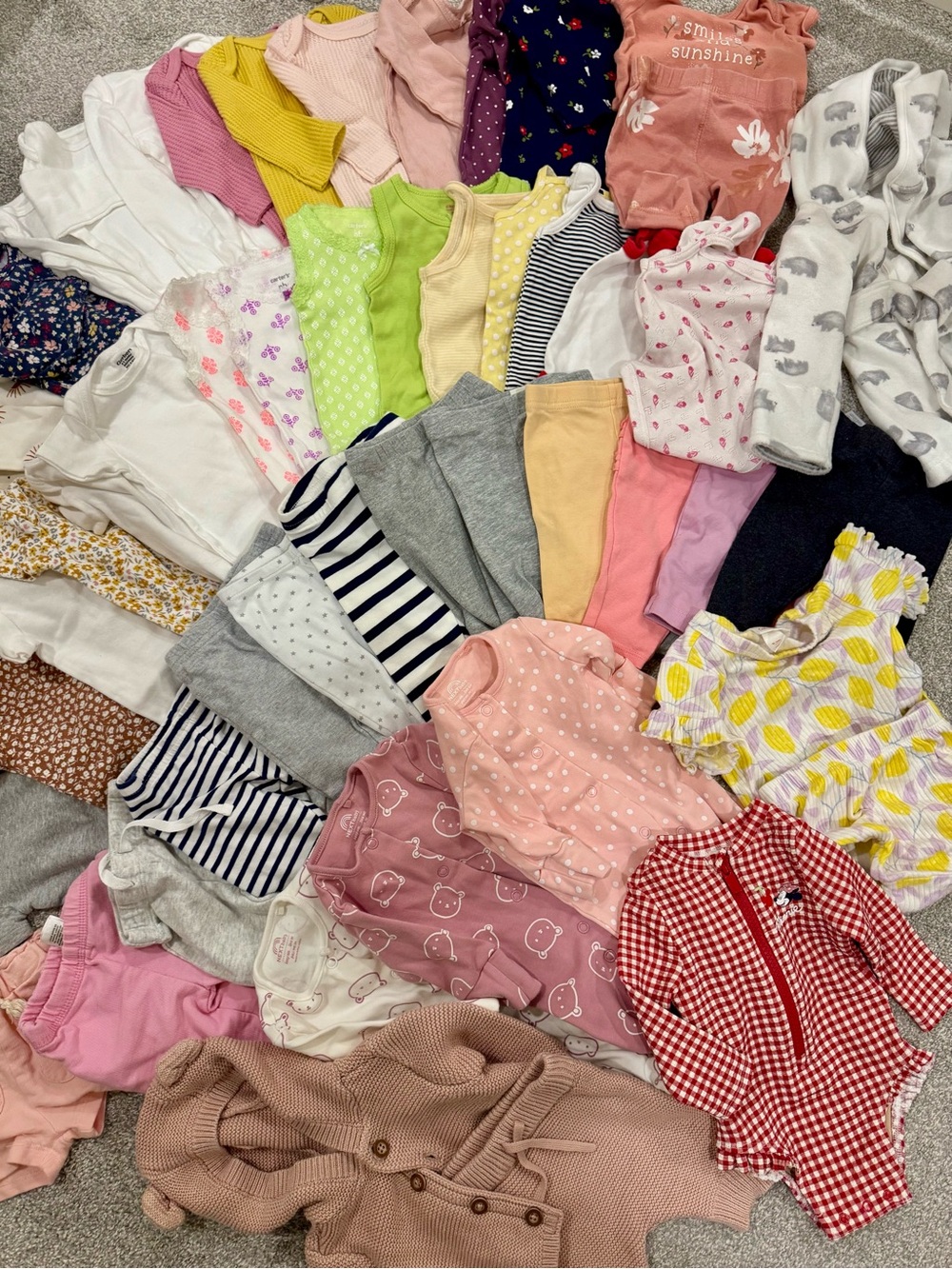 70+ piece baby girl clothing bundle 💛